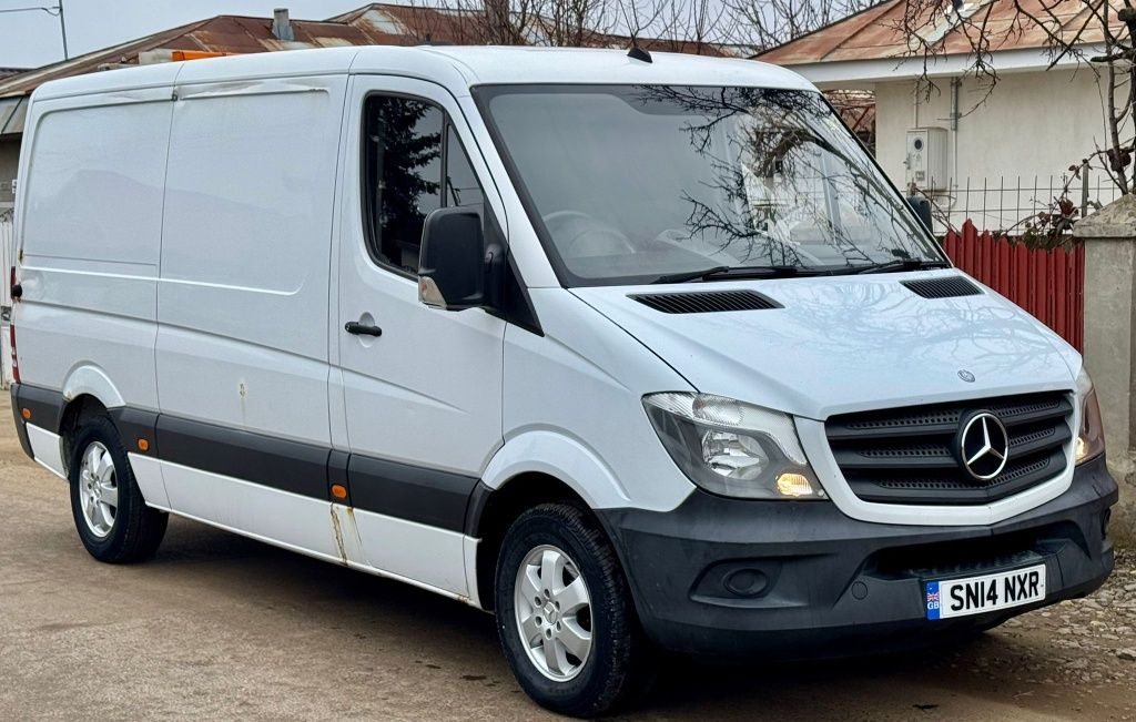 Dezmembrez Mercedes Sprinter euro 5/6 motor 2.2 CDI