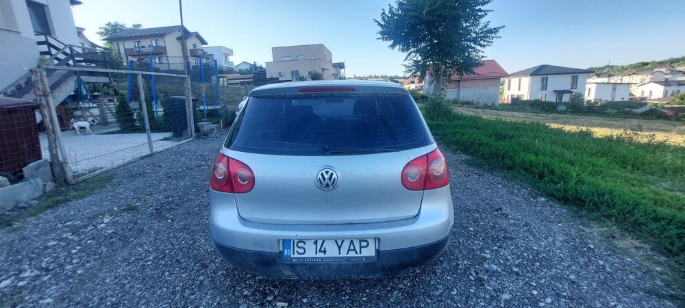 Volkswagen Golf 5 1.4 benzina 75 CP