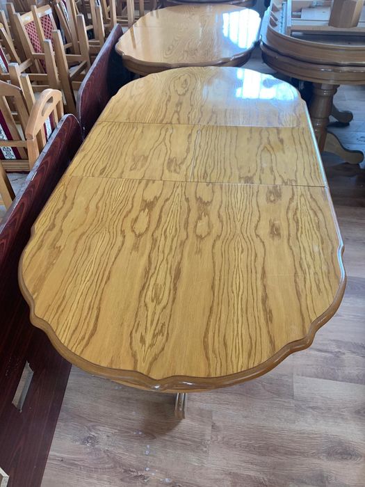 Vand mese extensibile stejar si scaune din lemn masiv