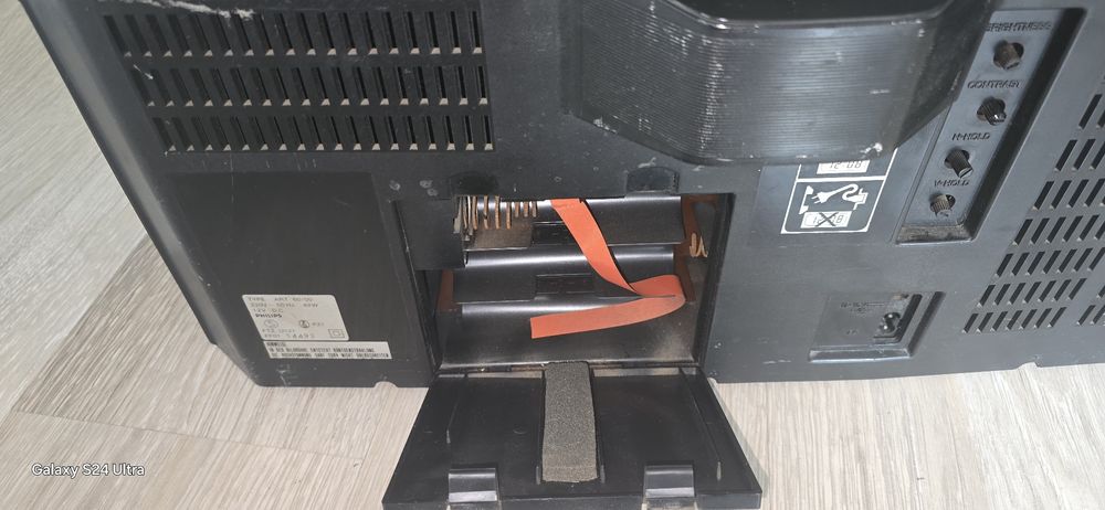 Boombox Philips Model ART 60 – Radio-Casetofon Stereo + TV Compact + C