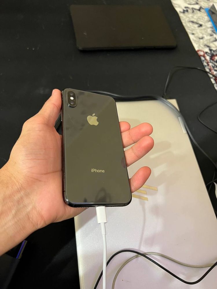 iphone x 64gb black sotiladi