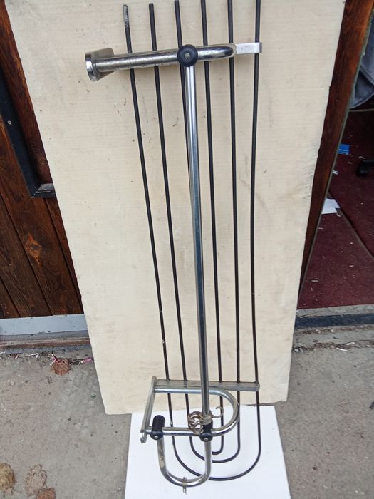 Стенна закачалка