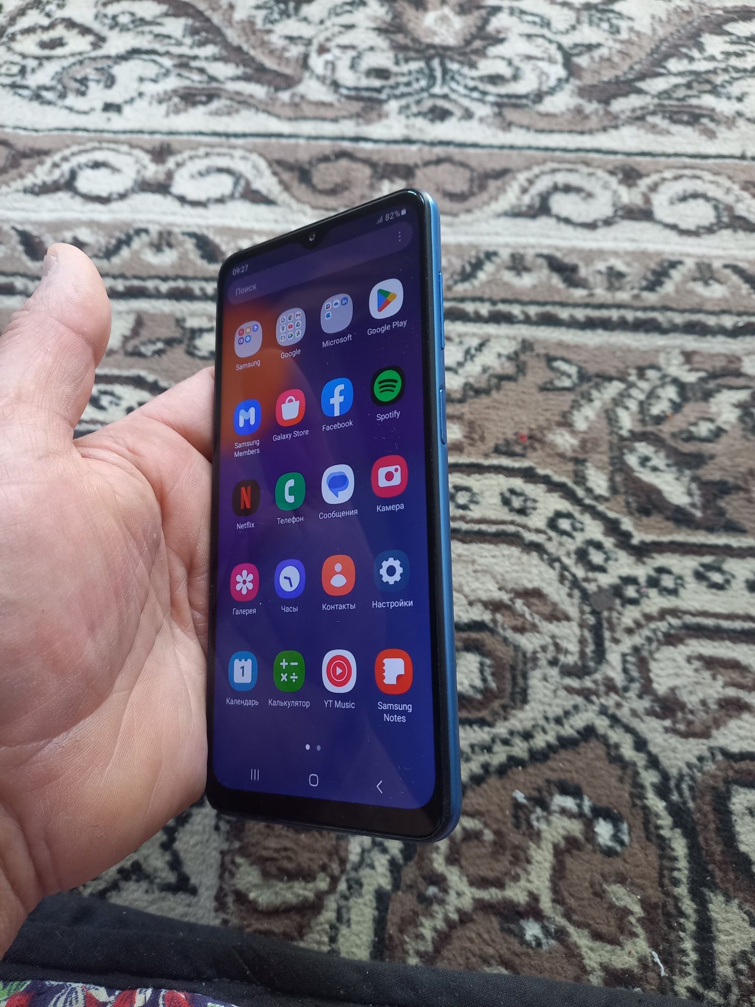 A12 samsung ideal holati tiniq 32GB hotirasi 2 sim kartasi imey bo'gan