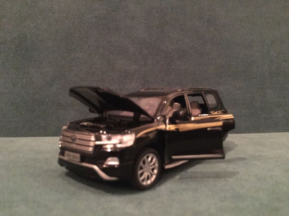 Продаю 200 крузак в идевльном состоянии