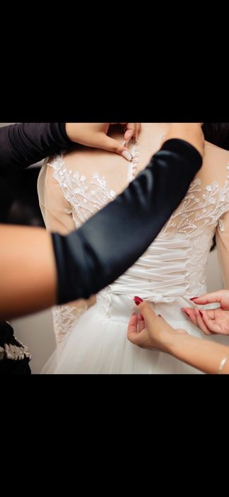 Vând rochie de mireasă