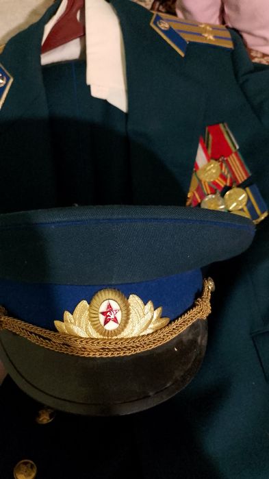 Китель с фуржакой подполковника КНБ, материал теплый