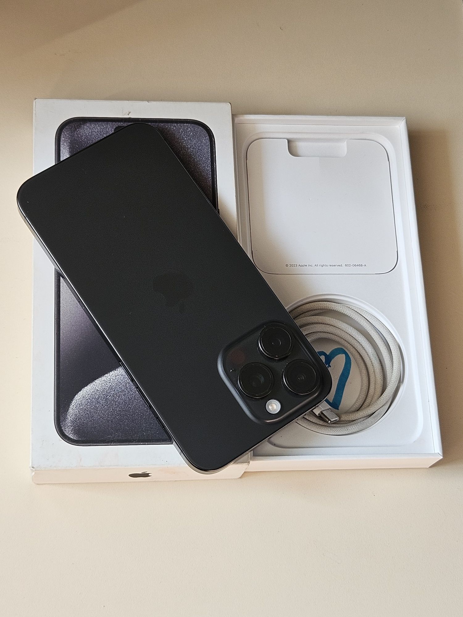 IPhone 15 Pro Max 256 gb akb 92%