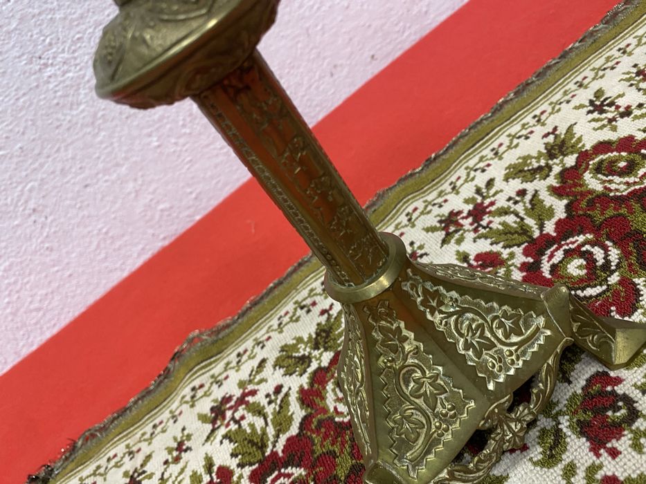 Винтидж френски месингов свещник с ръчна орнаментика 1950-те