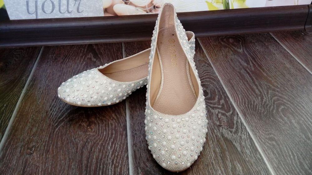 Продам балетки на праздник