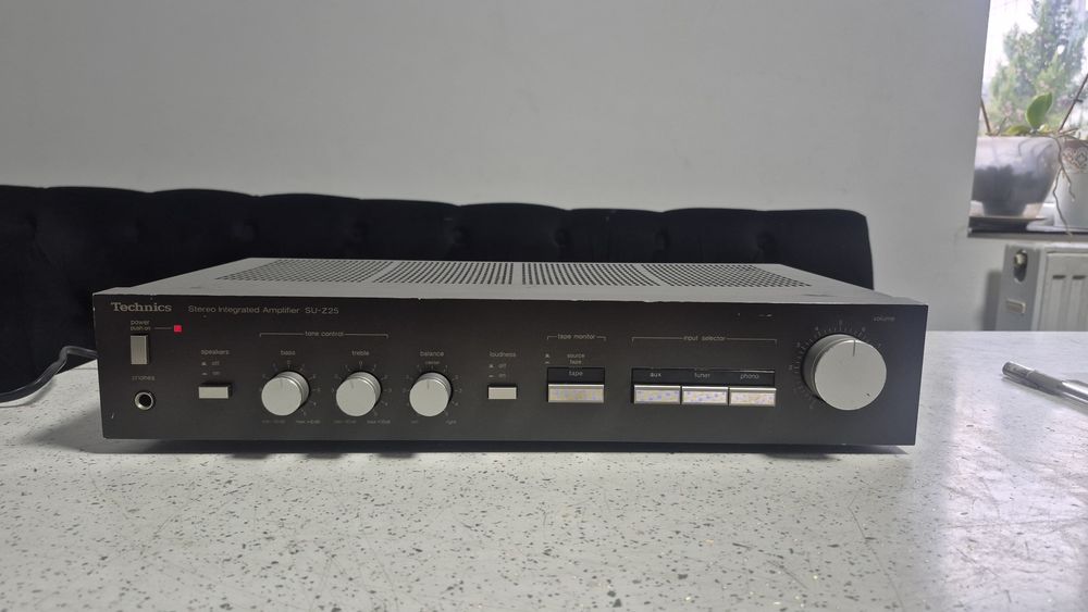 Amplificator Technics SU-Z25