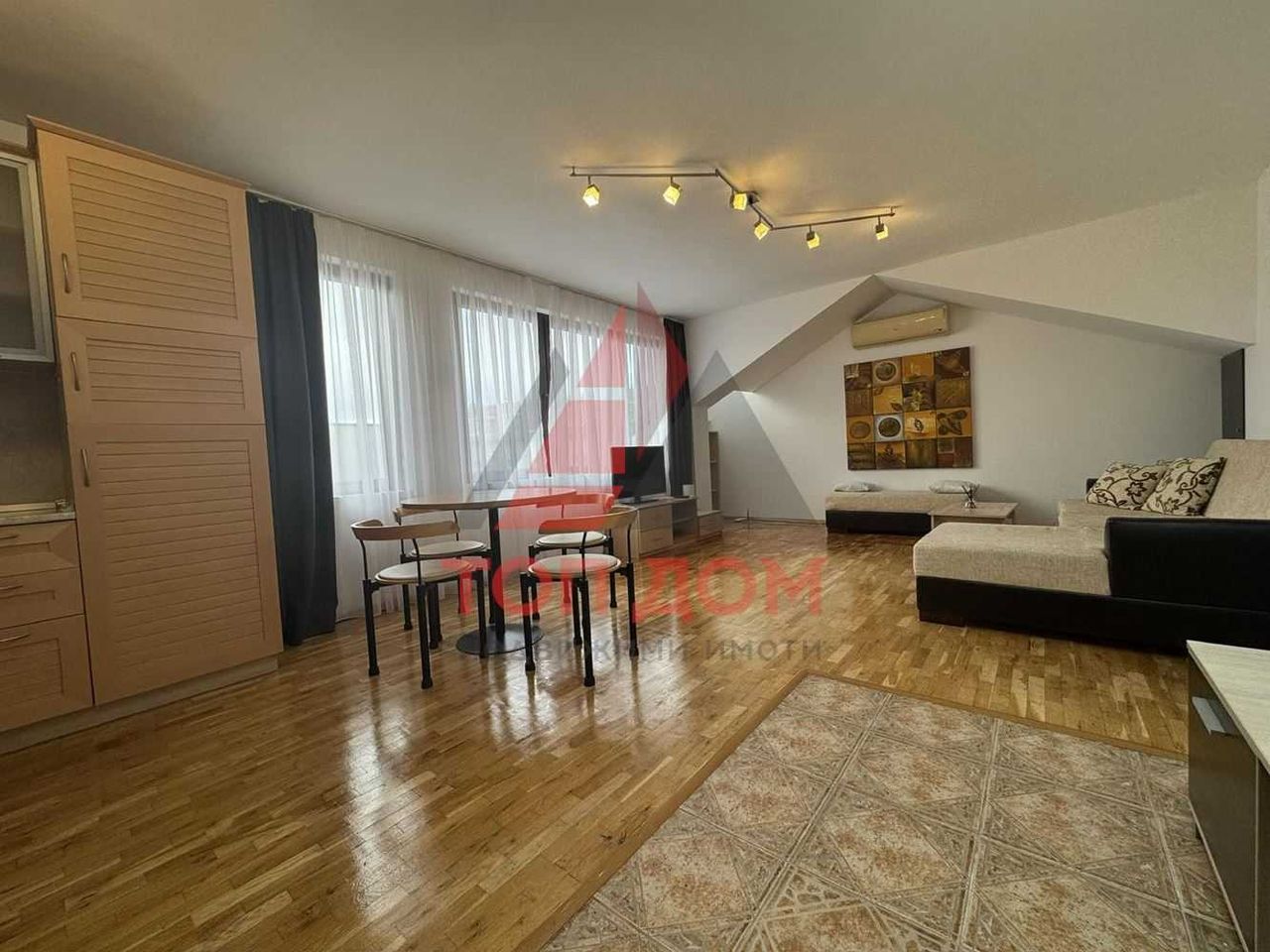 Дава се под наем Двустаен апартамент в Варна, Център - 70 кв.м за 600 € - Снимка #5
