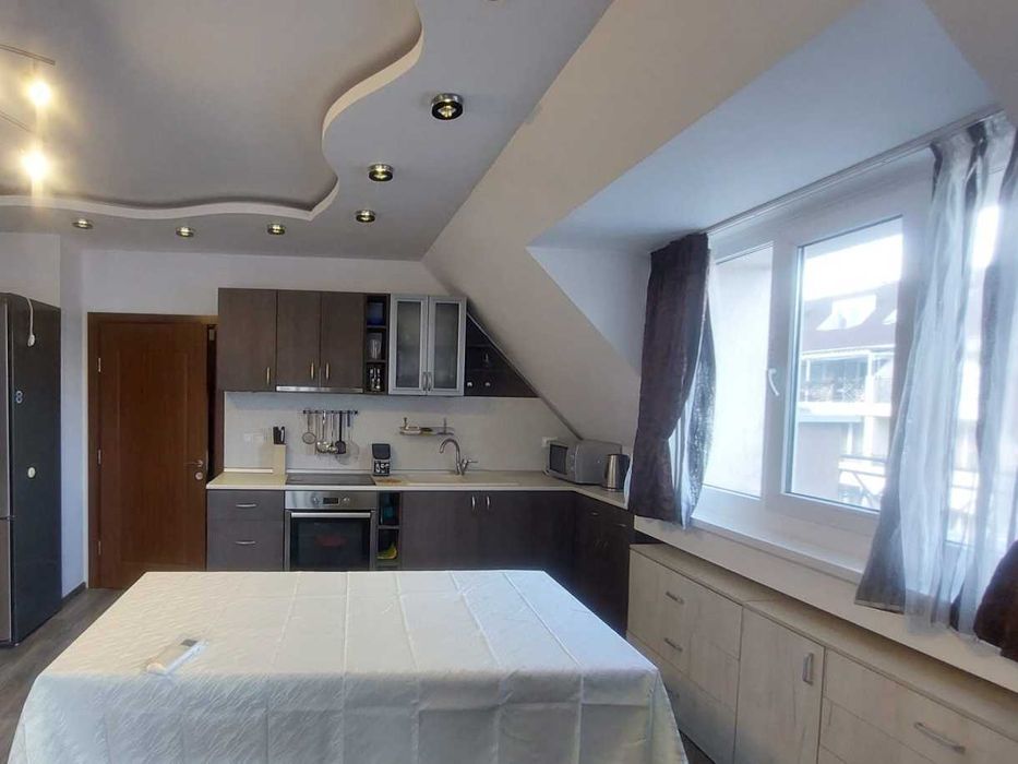 Дава се под наем Тристаен апартамент в Бургас, Зорница - 117 кв.м за 700 € - Снимка #3