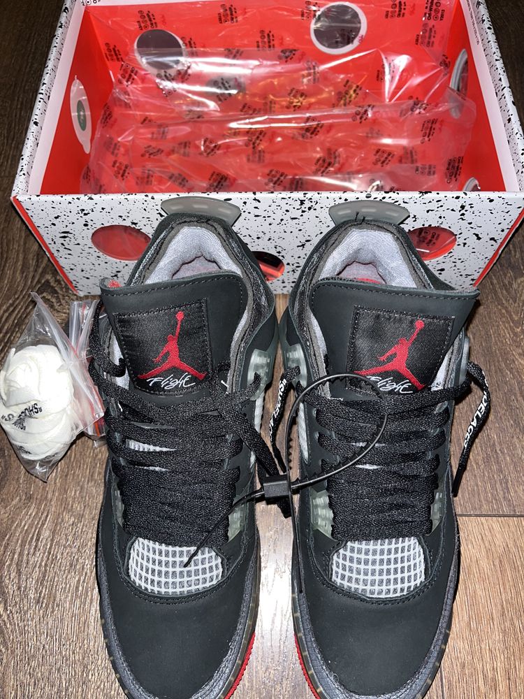 Jordan 4 BRED X OFW