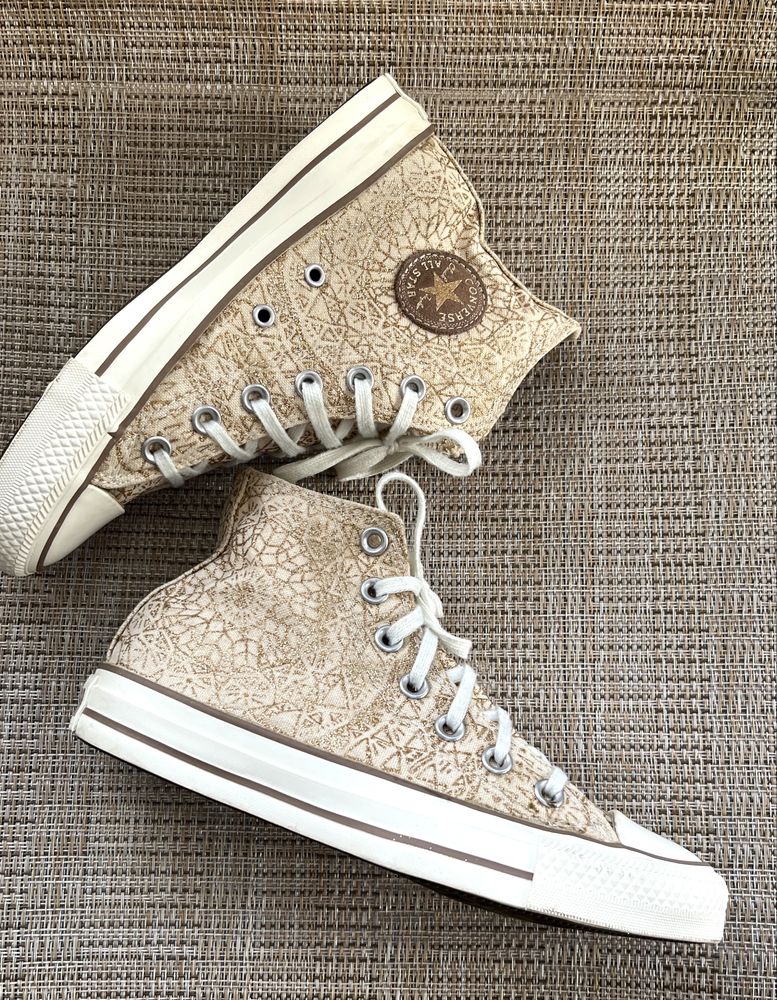 Скъпи златисти кецове Converse оригинал