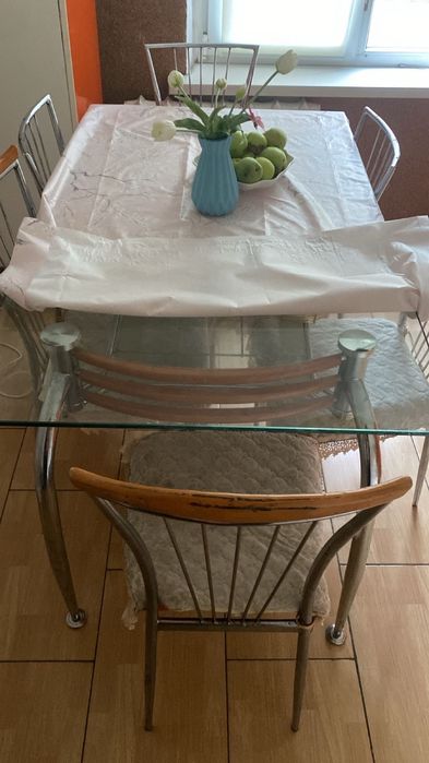 Продам стол и стулья
