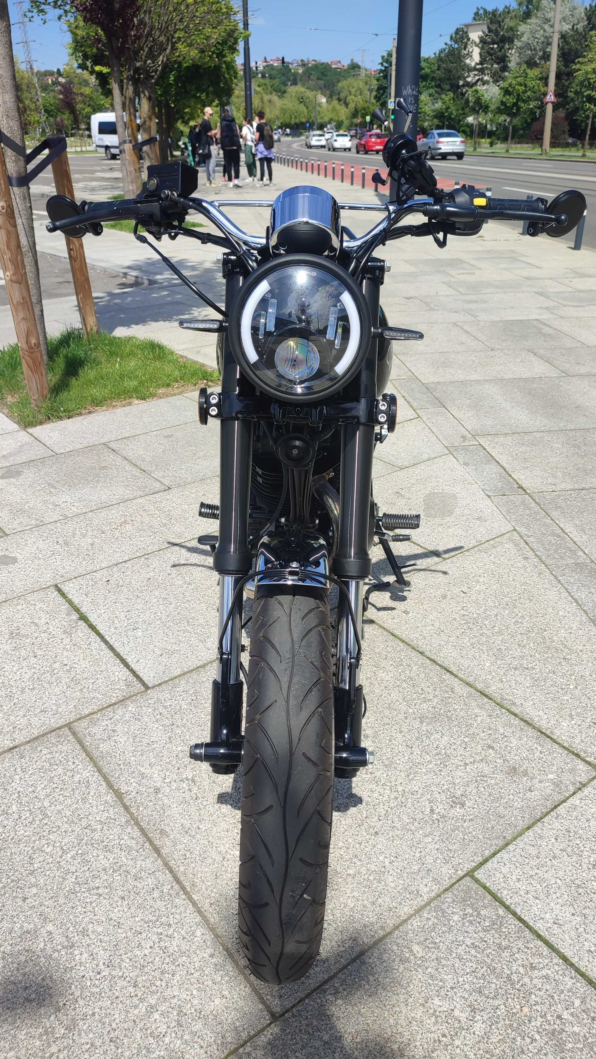 Motocicleta Mash Two Fifty 250, injectie, 2017, ABS, tip scra