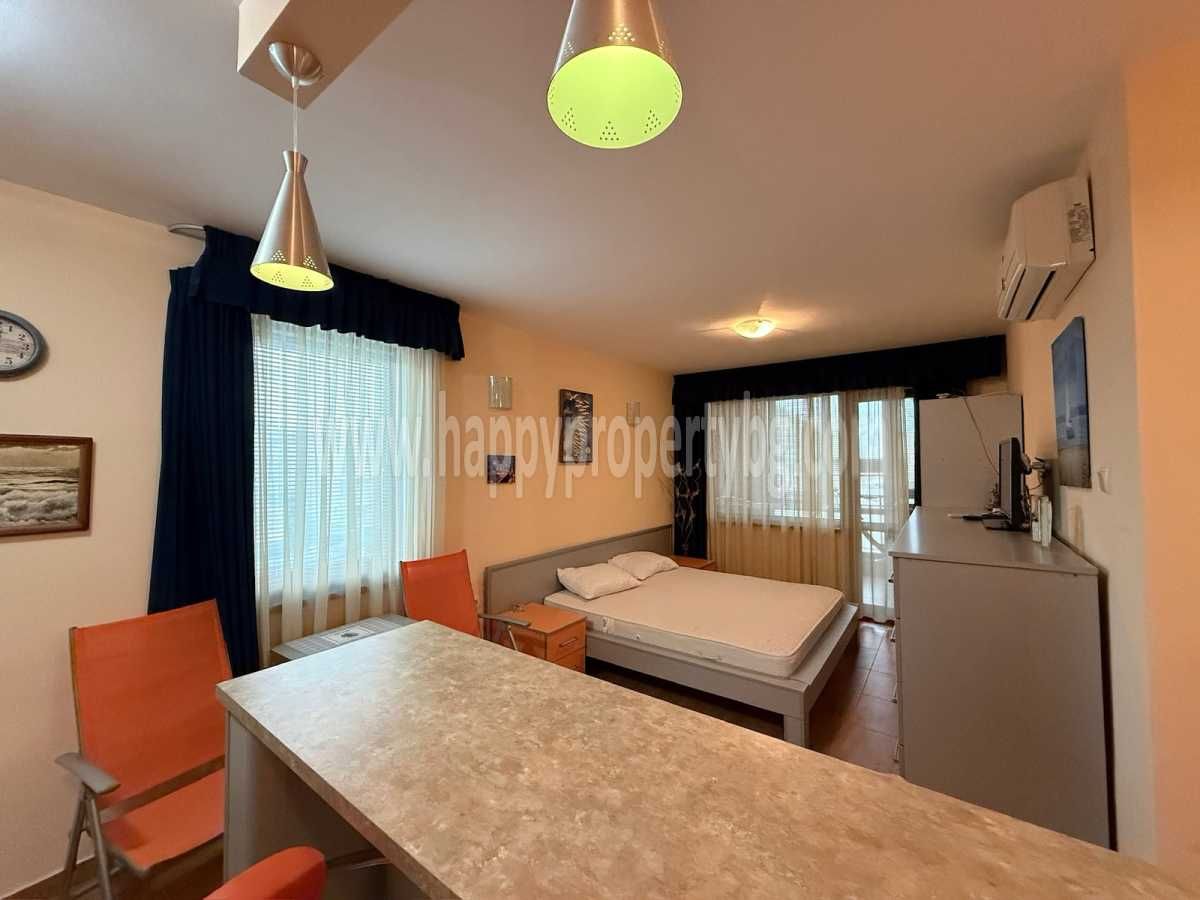 Продава се Едностаен апартамент в к.к. Слънчев бряг - 42 кв.м за 1500 €/кв.м - Снимка #1