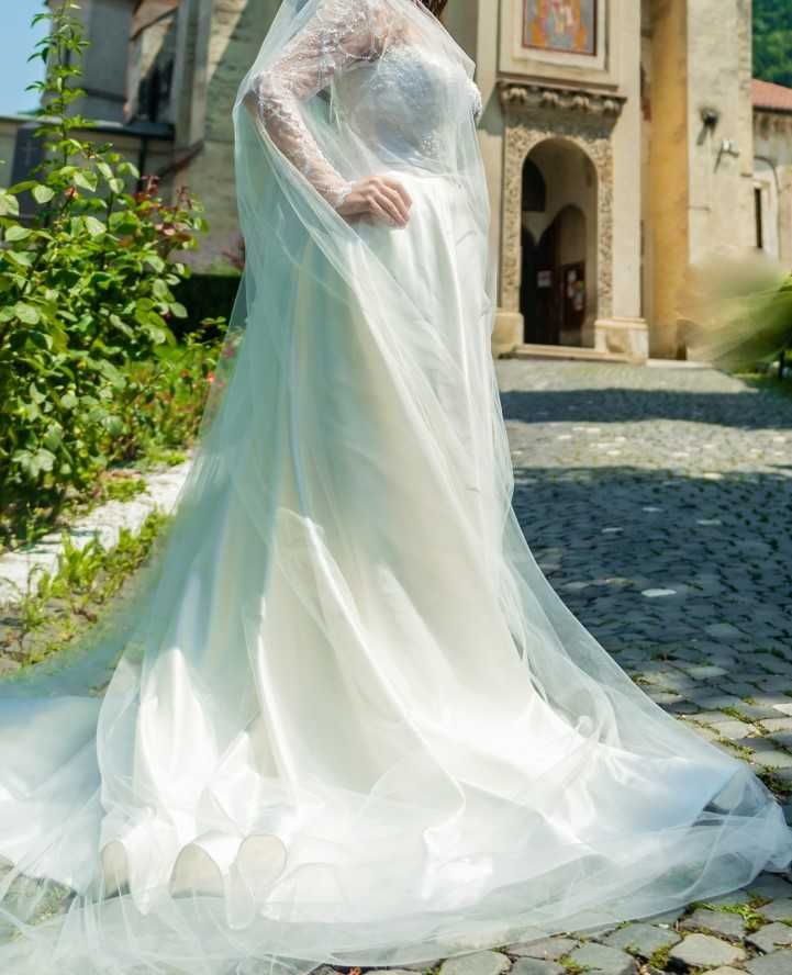 Vand rochie mireasa