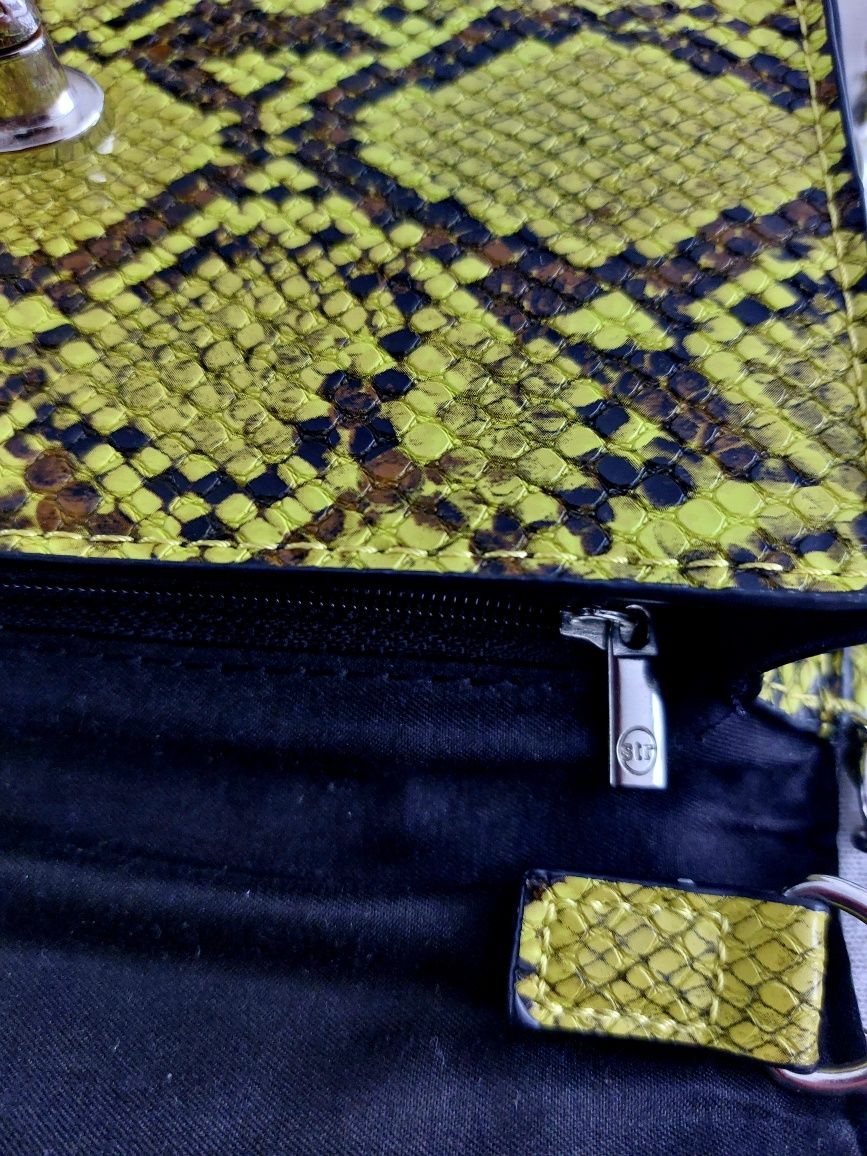 Чанта на Stradivarius