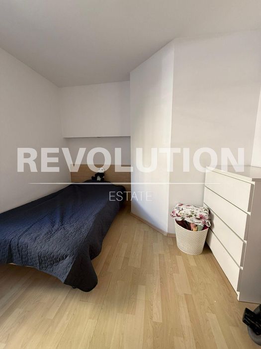 Просторен ТРИСТАЕН апартамент в района на Младежки хълм