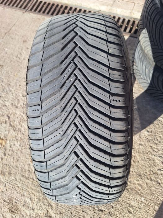 Michelin CrossClimate2 225/40r18 всесезонни