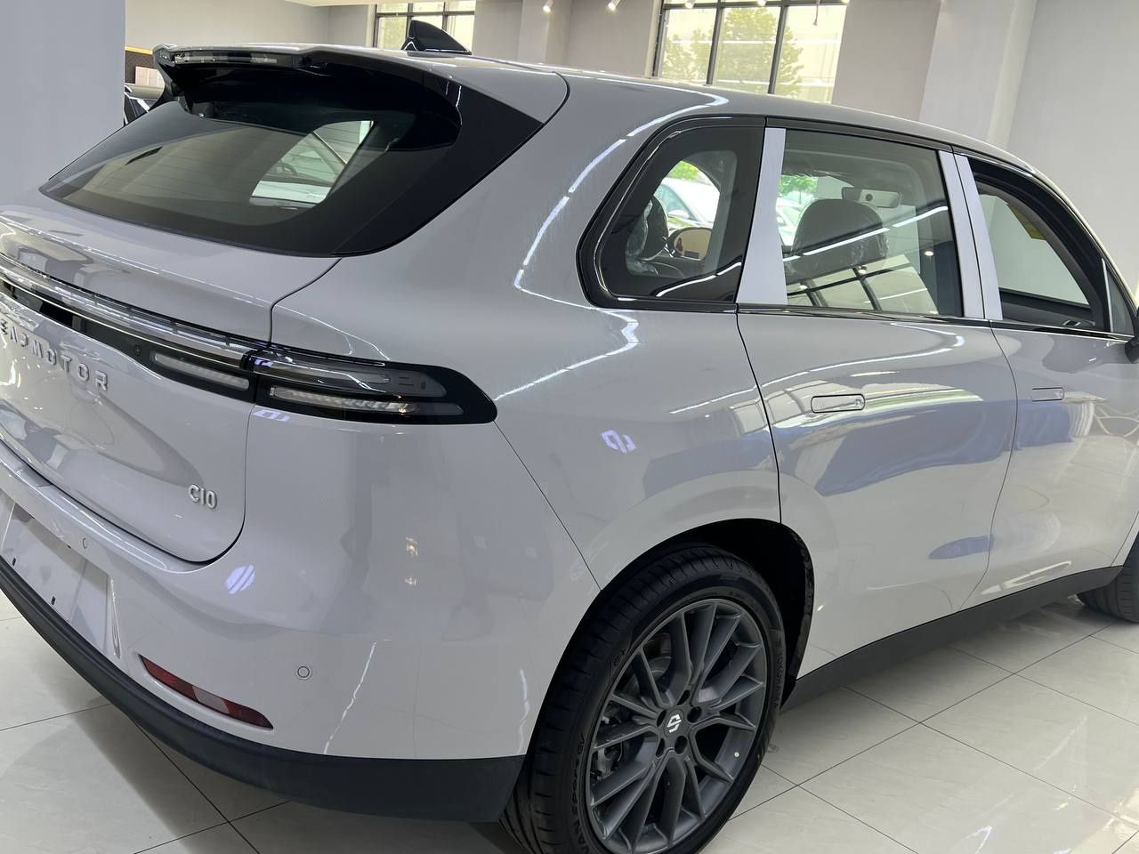 Leapmotor C10 gibrid 210 km