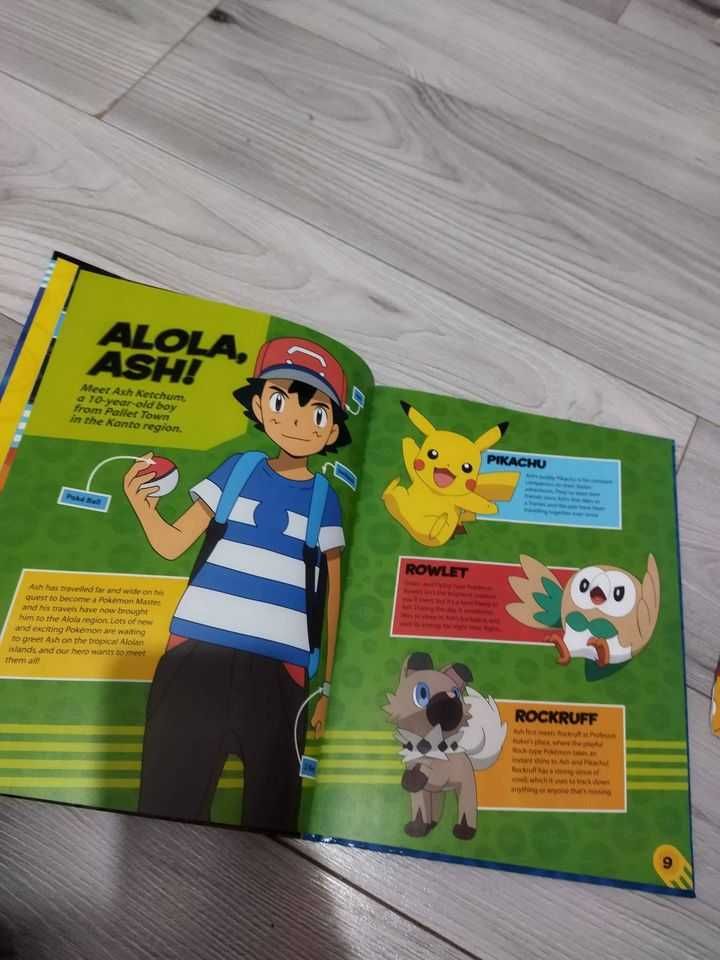 Almanah de colectie carte rara cu Pokemon din 2018 2 cutiute cadouri