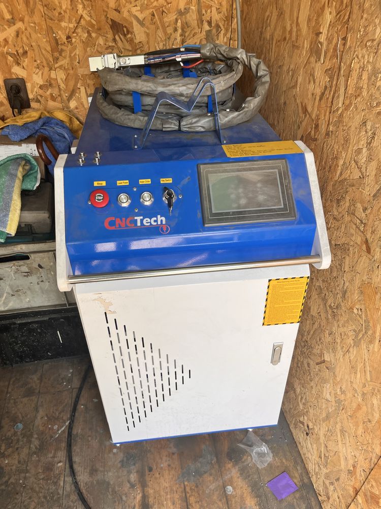 Лазер 3000W за почистване
