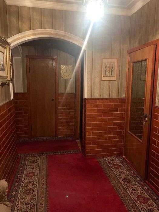 3-х комнатная в центре рядом с метро Пахтакор/Алишер Навои