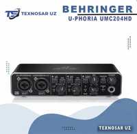 Профессиональная внешняя Звуковая карта Behringer UMC204HD