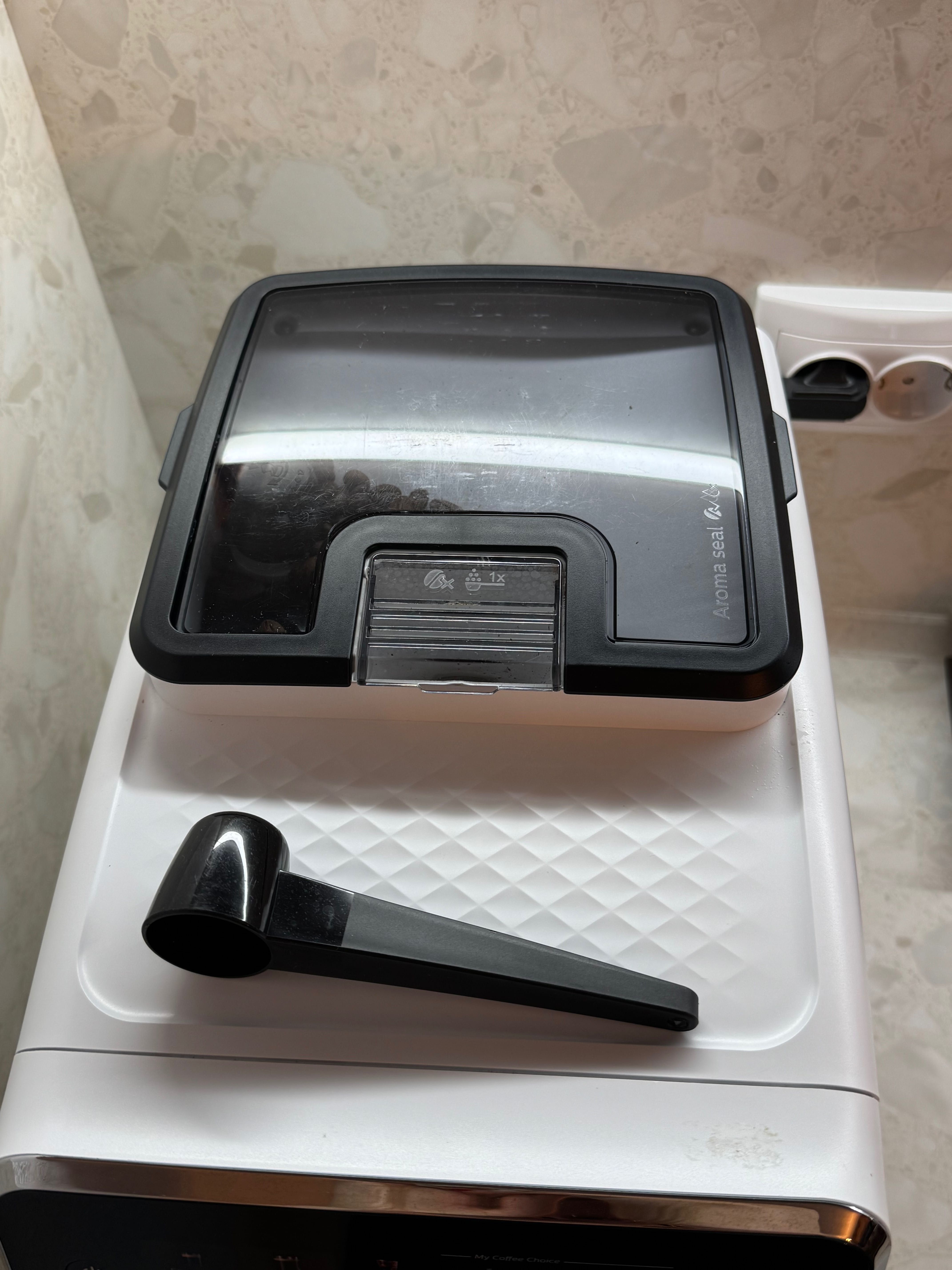 Кафеавтомат Philips серия 3300 LatteGo с гаранция