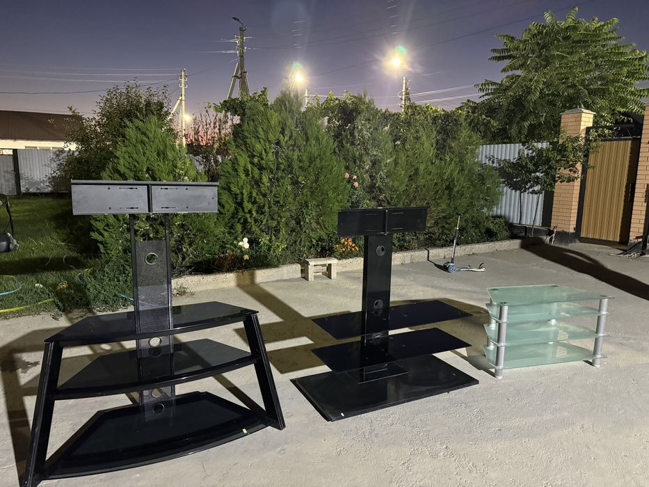 Подставки  под TV телевизор в идеальном состоянии.