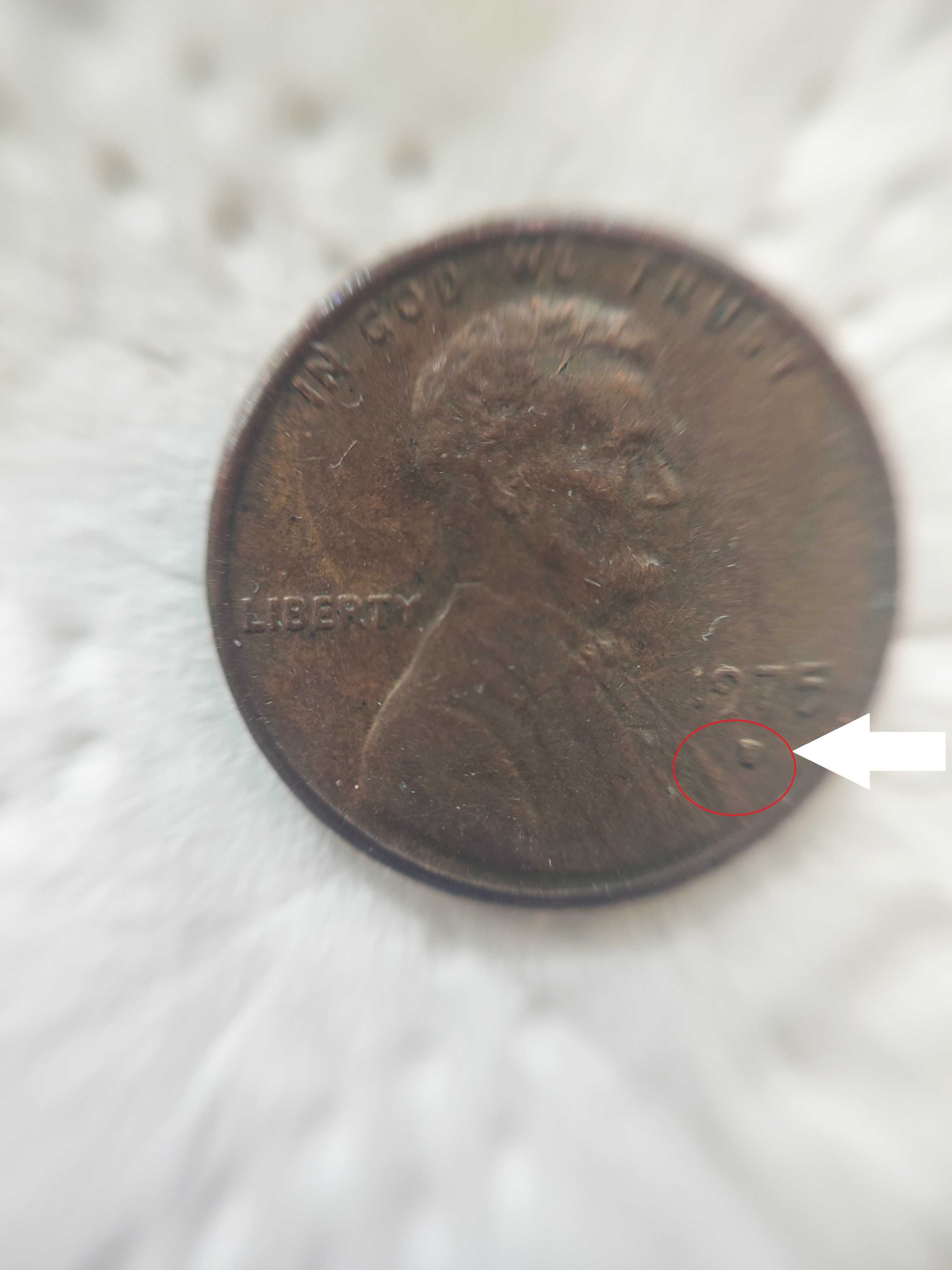 Монета ONE CENT 1975 D с дефекти