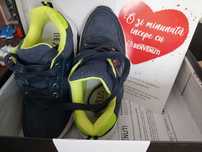 Adidasi sport Benvenuti The Zeus noi marime 33  la cutie