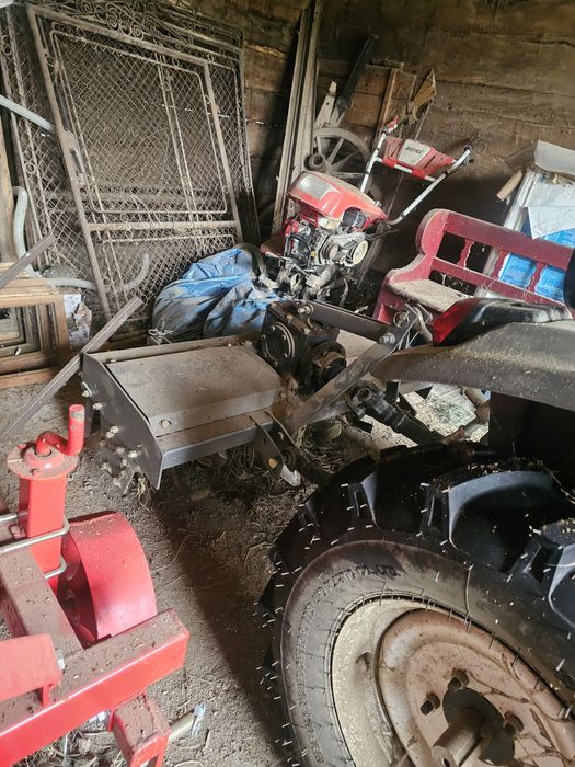 Tractor 22CP 4x2 cu freza, plug si cardan BAISAN