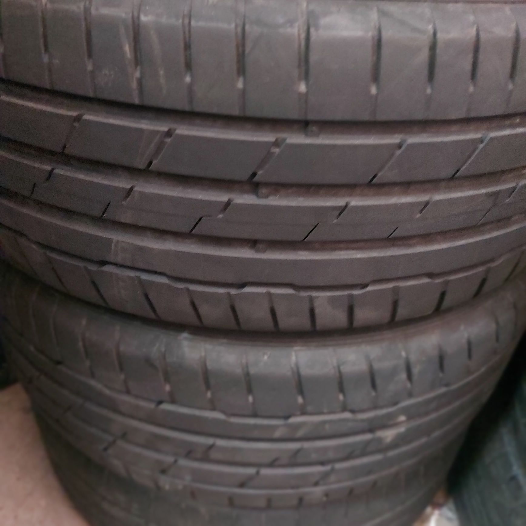 225/45/19"Hankook 4бр.гуми топ състояние