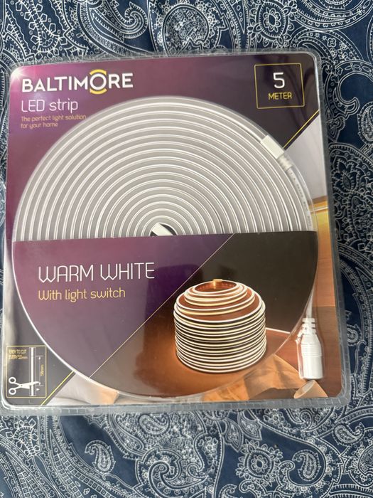 Banda led cu lumina calda