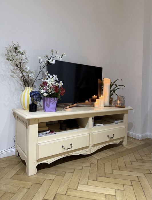 Set mobilier din lemn masiv