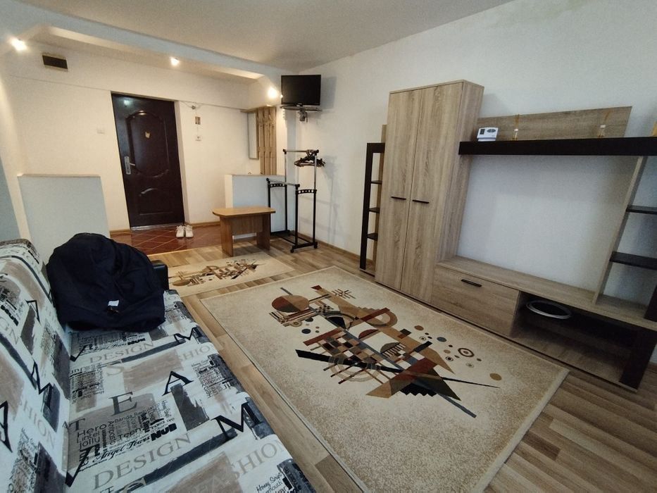 Închiriez apartament cu 2 camere in Botosani