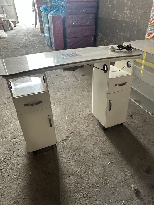 Есть разные пренадлежности для салона и дома б/у