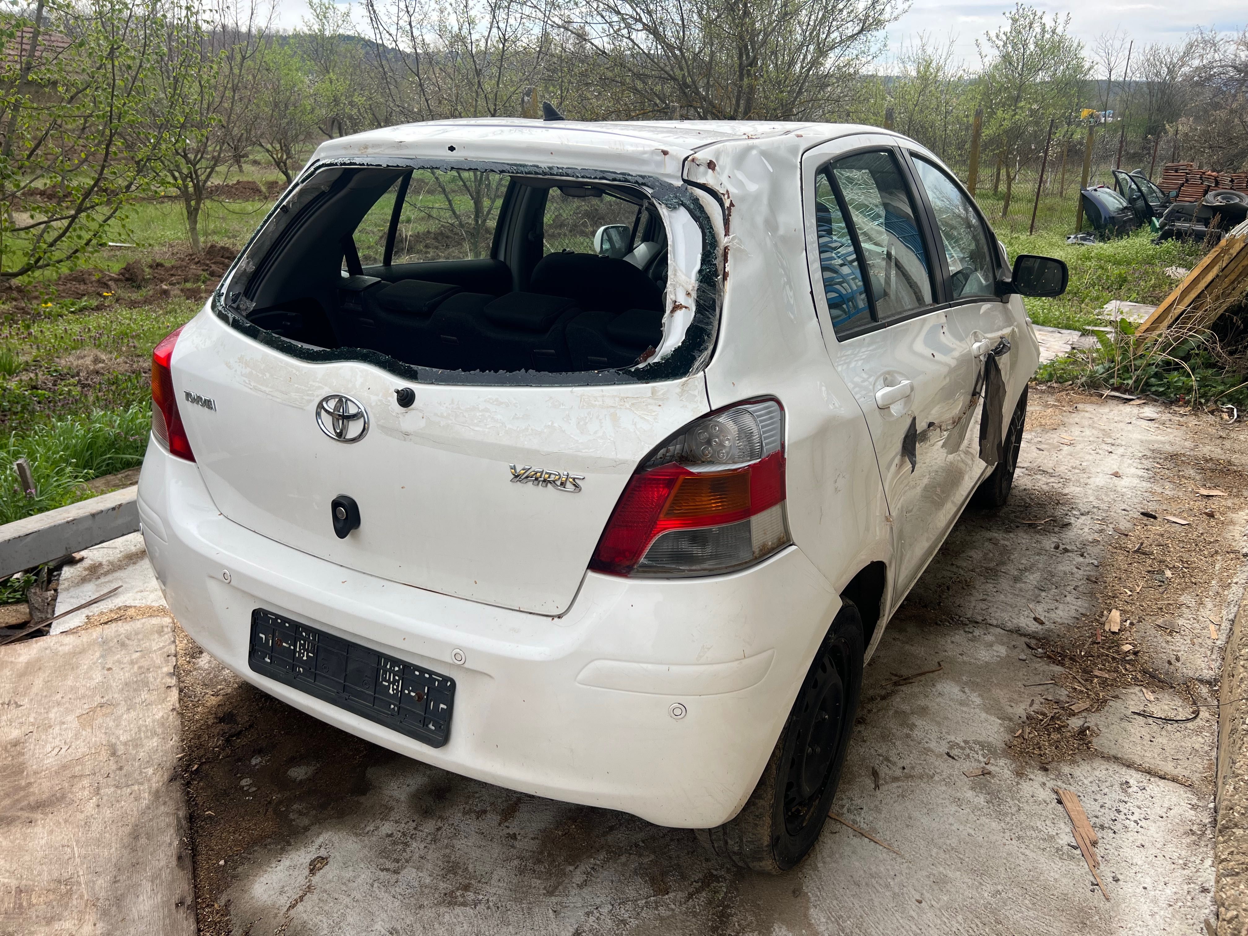 Toyota yaris 1.0 vvti на части