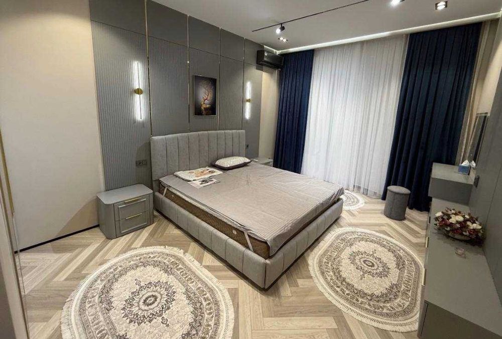 Бобур кучасида 3 хонали таёр хонадон ижарага берамиз! 126*