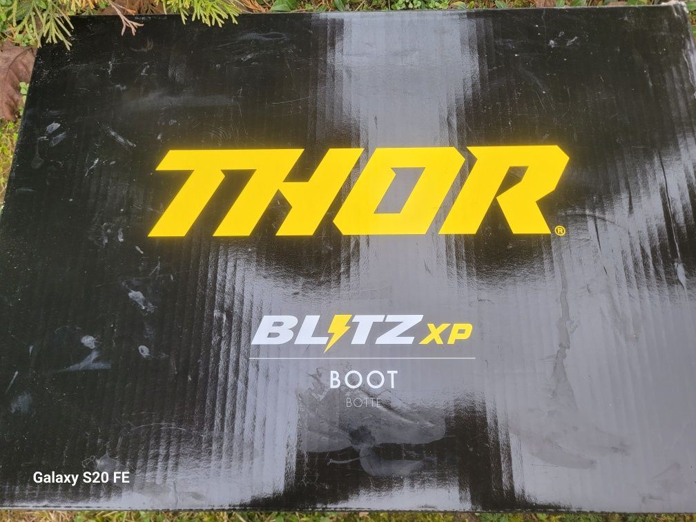 Vând cizme enduro THOR BLITZ xp