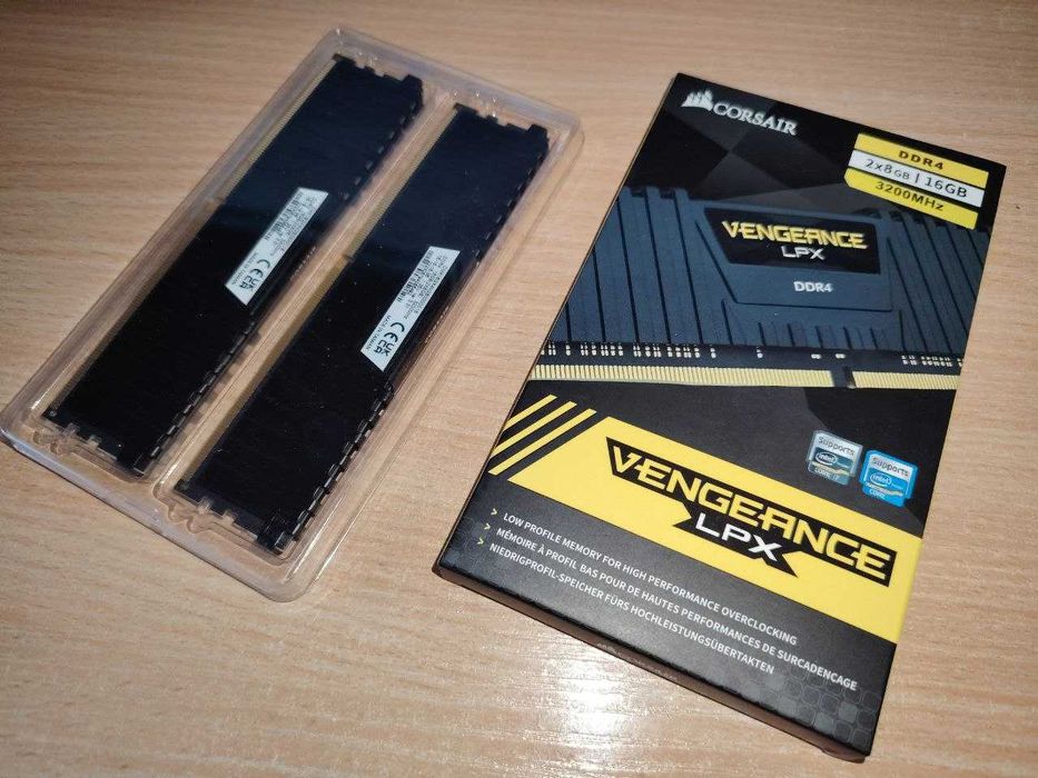 Оперативная память CORSAIR VENGEANCE LPX DDR4 16GB (8+8) 3200 Mhz