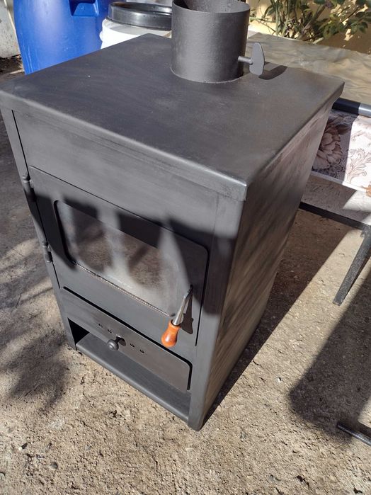 Камина Прити на дърва