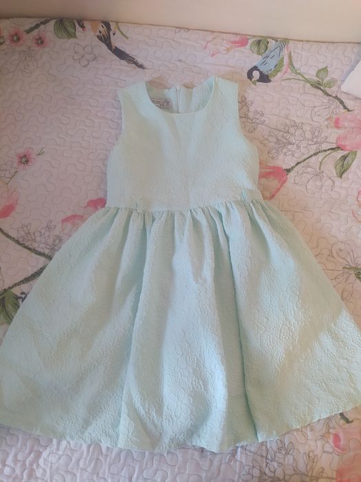 Нарядные платья на 4-5 лет