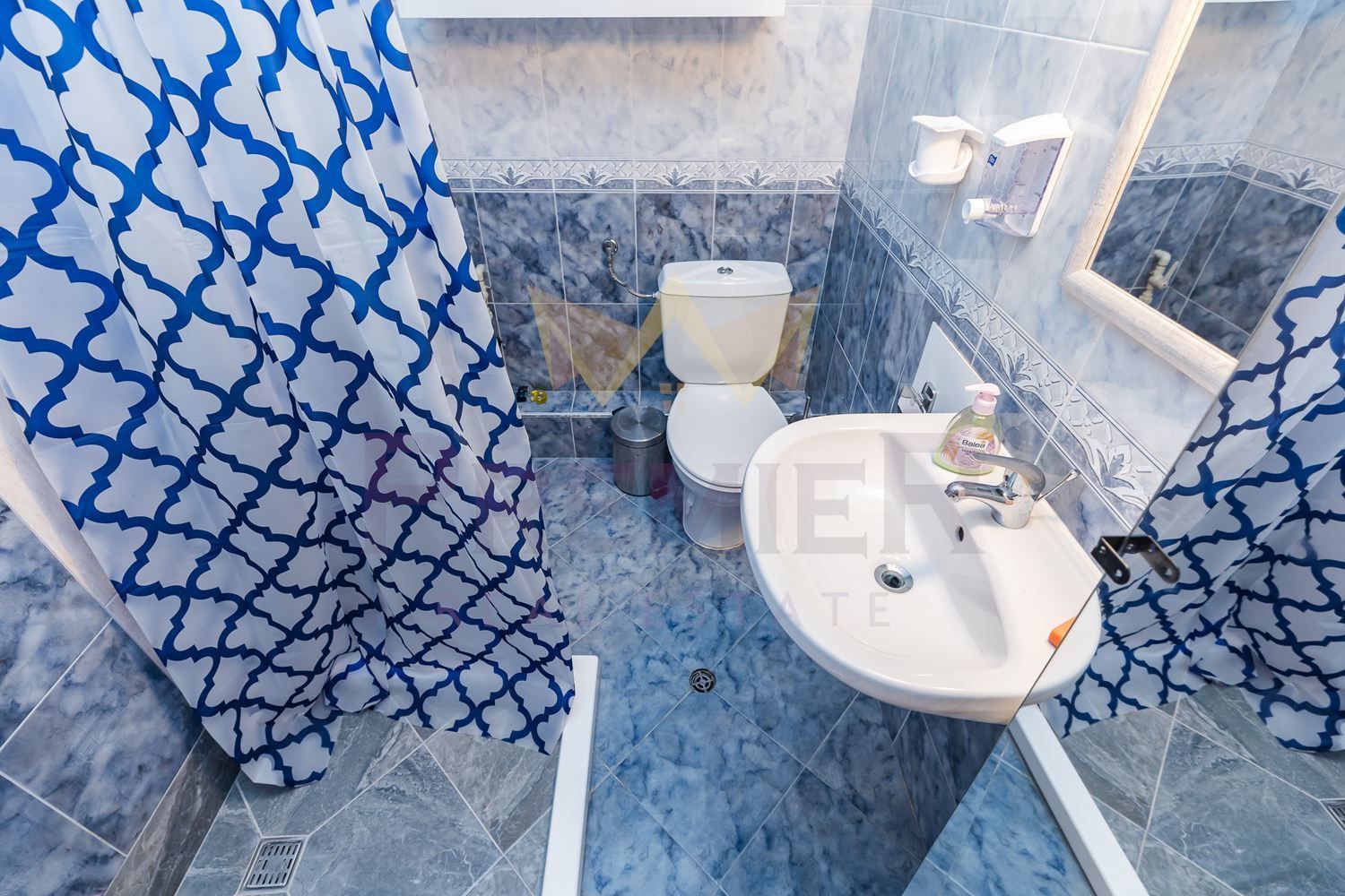Продава 3-стаен в Общината, 150 кв.м.