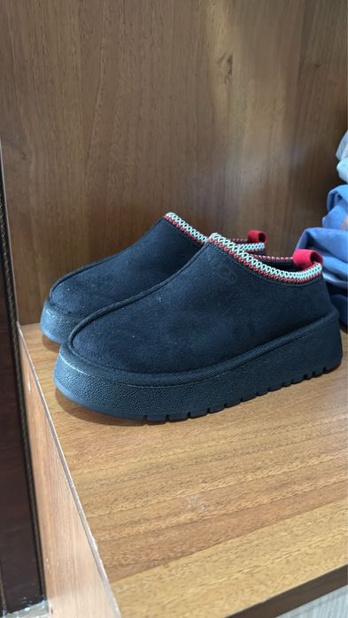 Пррдам ноыые угги