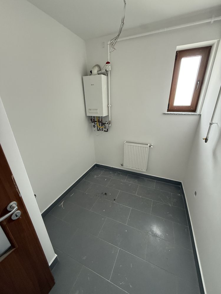 Ofer spre Vanzare Aparament cu 1 Camera / Studio zona Str. Poligonului