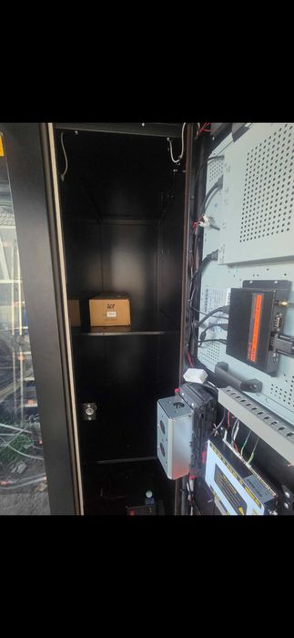 Ново!!! Промо-Вендинг машина с тъч и асансьор!